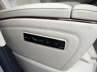 Lexus LM 2023 350h E-Four Sept éditions élégantes intérieur photo 20 Lexus LM 2023 350h E-Four Sept éditions élégantes intérieur photo 20