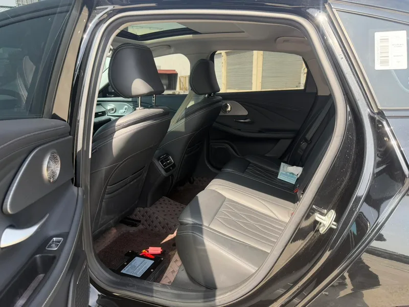 Chery Arrizo 8 2025 2.0T DCT La force extérieur photo 7 Chery Arrizo 8 2025 2.0T DCT La force extérieur photo 7