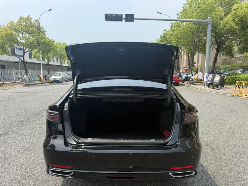 Chery Arrizo 8 PRO 2025 1.6T DCT Luxury type interior photo 15 Chery Arrizo 8 PRO 2025 1.6T DCT Luxury type interior photo 15