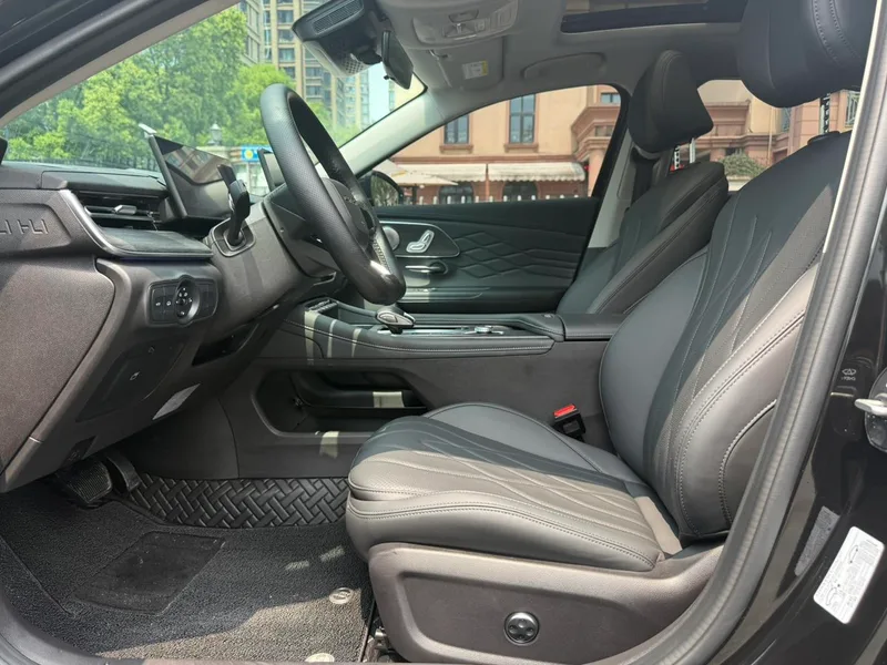 Chery Arrizo 8 PRO 2025 1.6T DCT Luxury type interior photo 20 Chery Arrizo 8 PRO 2025 1.6T DCT Luxury type interior photo 20