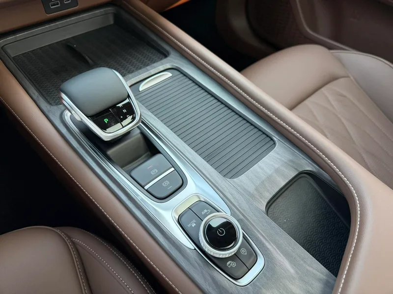 Chery Arrizo 8 2024 High-energy version 2.0T AT Imperial interior photo 13 Chery Arrizo 8 2024 High-energy version 2.0T AT Imperial interior photo 13