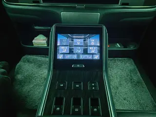 Lexus LM 2020 300h E-Four Four Imperial Edition interior photo 12