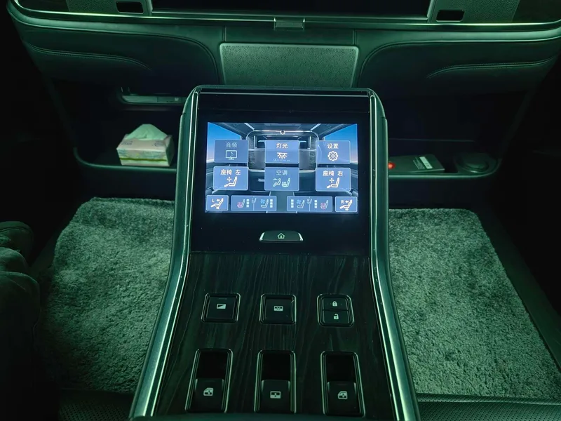 Lexus LM 2020 300h E-Four Four Imperial Edition interior photo 12