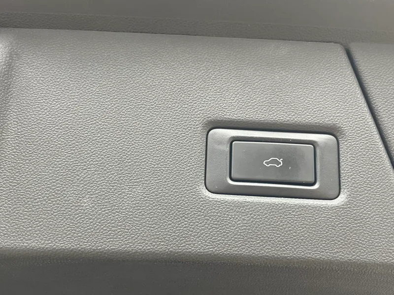 Chery Tiggo 9 2023 2.0T DCT Two-wheel drive leading version 5 seat exterior photo 9 Chery Tiggo 9 2023 2.0T DCT Two-wheel drive leading version 5 seat exterior photo 9
