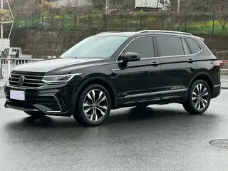 Volkswagen Tiguan L 2023 330TSI Two-wheel drive R-Line Enjoy more version