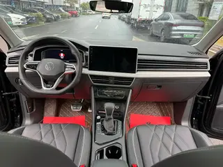 Volkswagen Tiguan L 2023 330TSI Deux roues motrices R-Line Version de plus en plus intérieur photo 6 Volkswagen Tiguan L 2023 330TSI Deux roues motrices R-Line Version de plus en plus intérieur photo 6