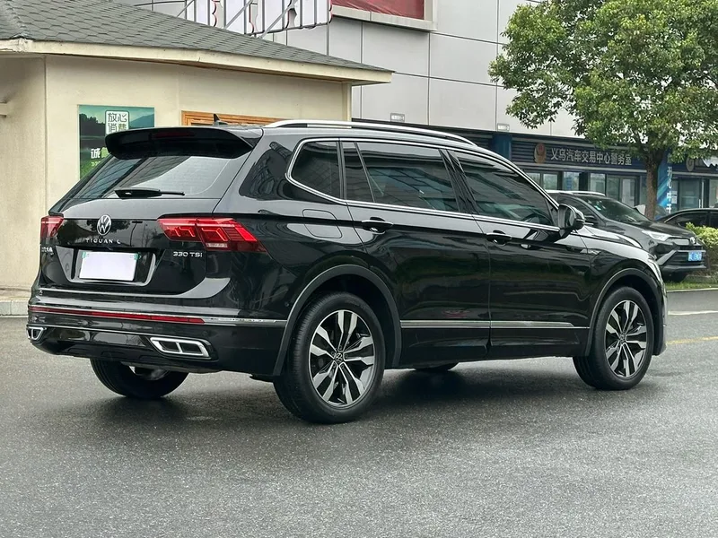 Volkswagen Tiguan L 2023 330TSI Deux roues motrices R-Line Version de plus en plus intérieur photo 8 Volkswagen Tiguan L 2023 330TSI Deux roues motrices R-Line Version de plus en plus intérieur photo 8