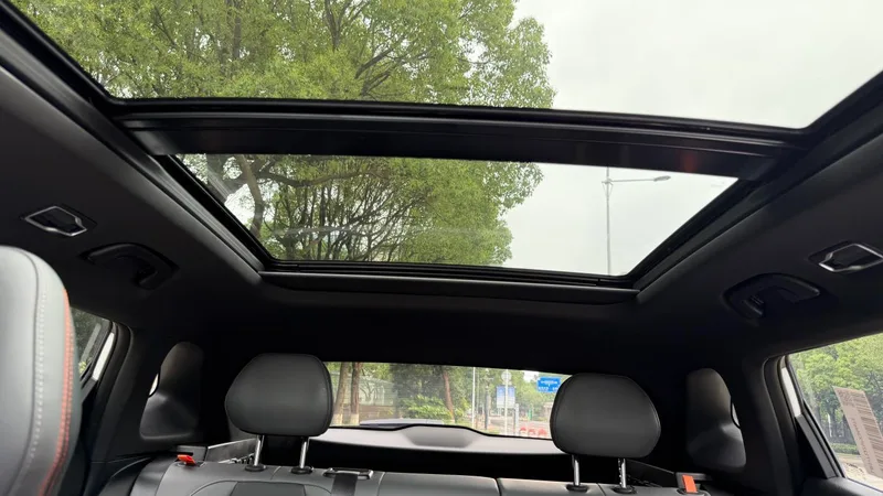 Geely Boyue 2023 Boyue COOL 1.5T Zhilian interior foto 13 Geely Boyue 2023 Boyue COOL 1.5T Zhilian interior foto 13