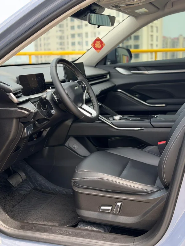 Haval H6 2021 Third generation 2.0T Automatic two-wheel drive Max version interior photo 12 Haval H6 2021 Third generation 2.0T Automatic two-wheel drive Max version interior photo 12