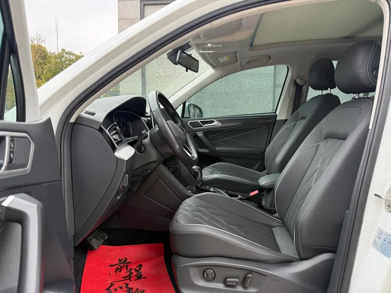 Volkswagen Tiguan L 2023 300TSI Version intelligente à deux roues motrices extérieur photo 4 Volkswagen Tiguan L 2023 300TSI Version intelligente à deux roues motrices extérieur photo 4