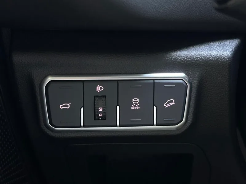 Haval H6 2021 Troisième génération 1.5GDIT Automatique Supreme Version intérieur photo 17 Haval H6 2021 Troisième génération 1.5GDIT Automatique Supreme Version intérieur photo 17