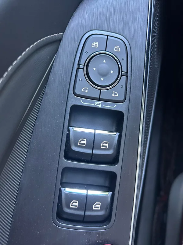 Haval H6 2021 Troisième génération 1.5GDIT Automatique Supreme Version intérieur photo 18 Haval H6 2021 Troisième génération 1.5GDIT Automatique Supreme Version intérieur photo 18