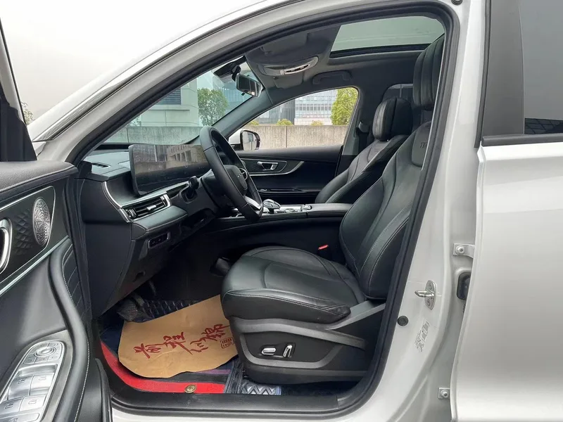 Chery Tiggo 8 Pro 2022 290T Version espace profond à deux roues motrices 5 Siège intérieur photo 8 Chery Tiggo 8 Pro 2022 290T Version espace profond à deux roues motrices 5 Siège intérieur photo 8