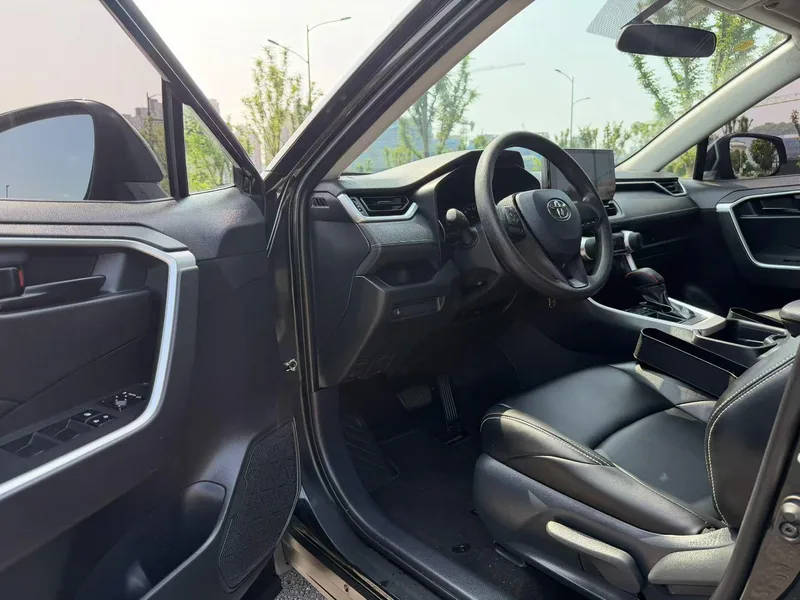 Toyota Wildlander 2024 2.0L Two-wheel drive leading version exterior photo 4 Toyota Wildlander 2024 2.0L Two-wheel drive leading version exterior photo 4
