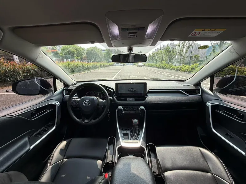Toyota Wildlander 2024 2.0L Two-wheel drive leading version interior photo 6 Toyota Wildlander 2024 2.0L Two-wheel drive leading version interior photo 6