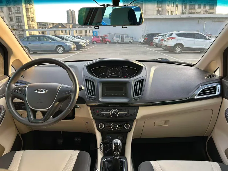 Chery Arrizo M7 2015 1.8L Versión manual amplia y adecuada 232 Asiento exterior foto 5 Chery Arrizo M7 2015 1.8L Versión manual amplia y adecuada 232 Asiento exterior foto 5