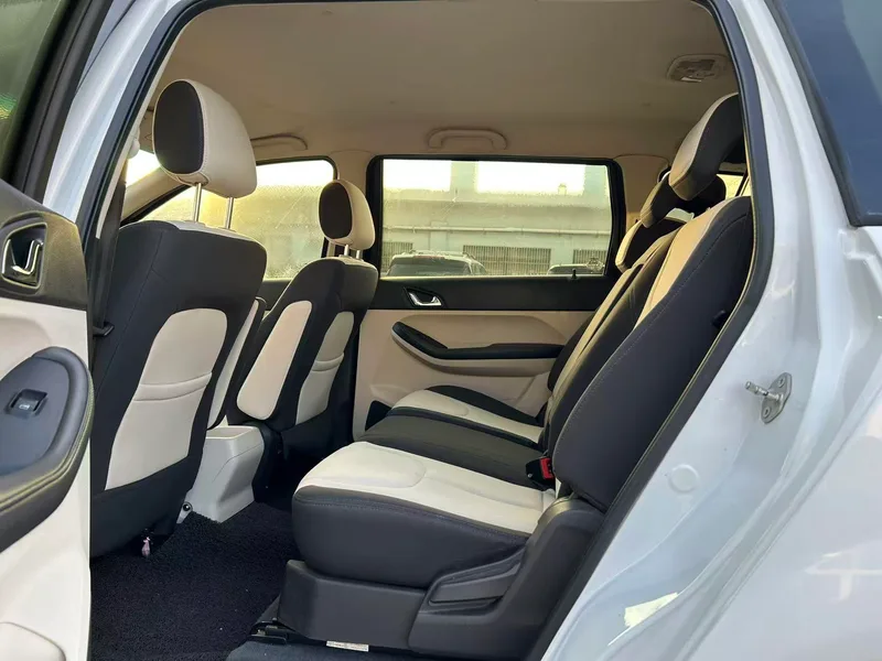 Chery Arrizo M7 2015 1.8L Versión manual amplia y adecuada 232 Asiento exterior foto 6 Chery Arrizo M7 2015 1.8L Versión manual amplia y adecuada 232 Asiento exterior foto 6