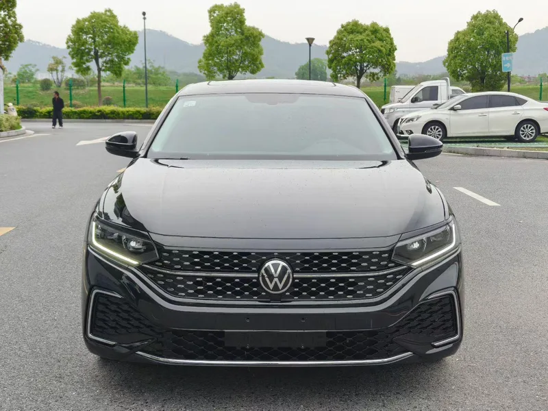 Volkswagen Passat 2024 Expart 380TSI Version dragon étoilé extérieur photo 2 Volkswagen Passat 2024 Expart 380TSI Version dragon étoilé extérieur photo 2