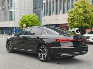 Volkswagen Passat 2024 Expart 380TSI Version dragon étoilé intérieur photo 6 Volkswagen Passat 2024 Expart 380TSI Version dragon étoilé intérieur photo 6
