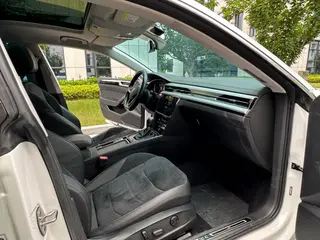 Volkswagen CC 2021 Охотничий автомобиль 330TSI Охотничье издание экстерьер фото 5 Volkswagen CC 2021 Охотничий автомобиль 330TSI Охотничье издание экстерьер фото 5