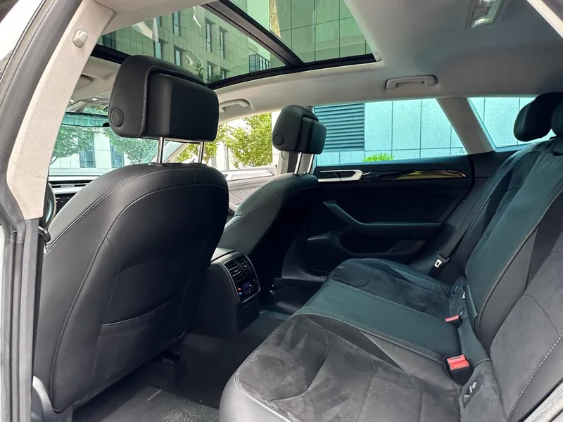 Volkswagen CC 2021 Охотничий автомобиль 330TSI Охотничье издание экстерьер фото 9 Volkswagen CC 2021 Охотничий автомобиль 330TSI Охотничье издание экстерьер фото 9