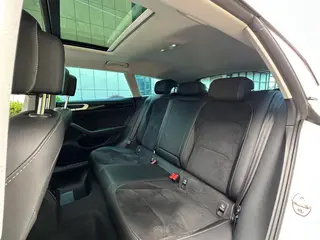 Volkswagen CC 2021 Охотничий автомобиль 330TSI Охотничье издание интерьер фото 18 Volkswagen CC 2021 Охотничий автомобиль 330TSI Охотничье издание интерьер фото 18