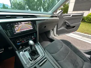 Volkswagen CC 2021 Охотничий автомобиль 330TSI Охотничье издание интерьер фото 19 Volkswagen CC 2021 Охотничий автомобиль 330TSI Охотничье издание интерьер фото 19