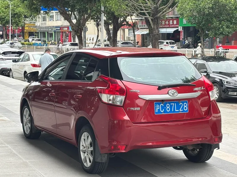Toyota Yaris L 2014 1.5G Automatic dazzle version interior photo 9 Toyota Yaris L 2014 1.5G Automatic dazzle version interior photo 9