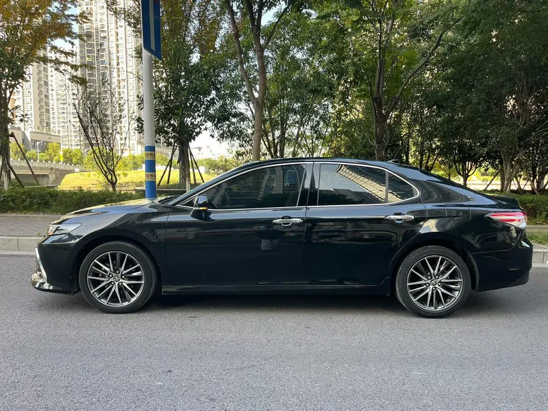 Toyota Camry 2022 2.5G Edición de lujo exterior foto 4
