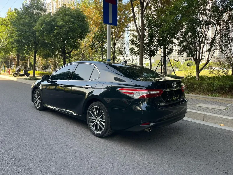 Toyota Camry 2022 2.5G Edición de lujo exterior foto 5