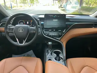 Toyota Camry 2022 2.5G Edición de lujo interior foto 8