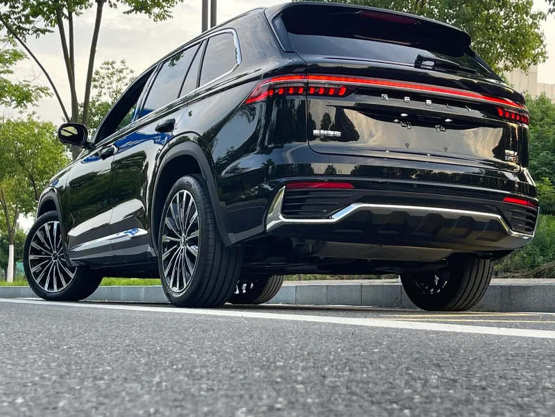 Geely Monjaro 2026 2.0TD Gaogong automatique à deux roues motrices Dongfang Yao remporte la version étoile extérieur photo 5