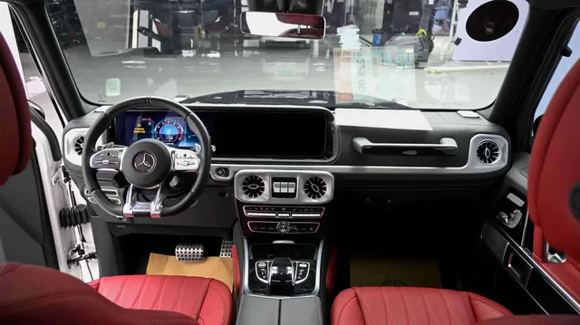 Mercedes-Benz Mercedes-AMG G-Class 2023 4.0T Automatic Four-wheel drive 5 seat parallel import interior photo 10 Mercedes-Benz Mercedes-AMG G-Class 2023 4.0T Automatic Four-wheel drive 5 seat parallel import interior photo 10