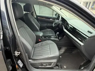 Volkswagen Passat 2024 Expart 380TSI Version Dragon intérieur photo 15 Volkswagen Passat 2024 Expart 380TSI Version Dragon intérieur photo 15