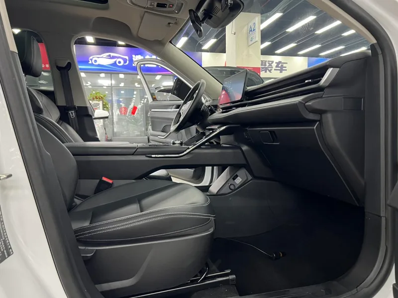 Haval H6 2021 Third generation 1.5GDIT Automatic Plus version exterior photo 7 Haval H6 2021 Third generation 1.5GDIT Automatic Plus version exterior photo 7