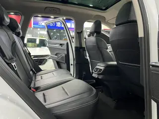 Haval H6 2021 Third generation 1.5GDIT Automatic Plus version interior photo 8 Haval H6 2021 Third generation 1.5GDIT Automatic Plus version interior photo 8