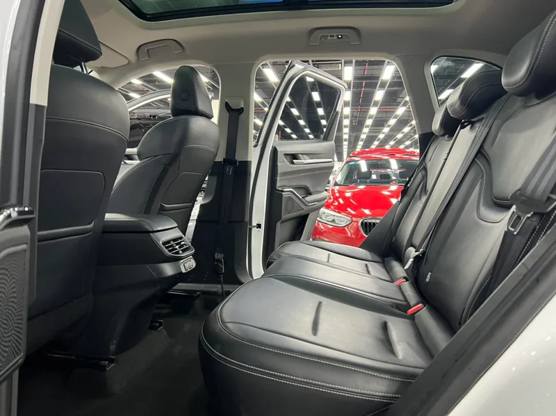 Haval H6 2021 Third generation 1.5GDIT Automatic Plus version interior photo 9 Haval H6 2021 Third generation 1.5GDIT Automatic Plus version interior photo 9