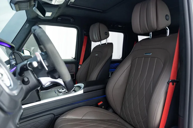 Mercedes-Benz Mercedes-AMG G-Class 2023 4.0T Automático Tracción a las cuatro ruedas 5 Asiento Importación paralela interior foto 15 Mercedes-Benz Mercedes-AMG G-Class 2023 4.0T Automático Tracción a las cuatro ruedas 5 Asiento Importación paralela interior foto 15