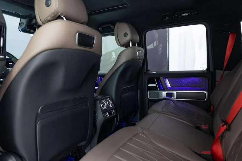 Mercedes-Benz Mercedes-AMG G-Class 2023 4.0T Automático Tracción a las cuatro ruedas 5 Asiento Importación paralela interior foto 18 Mercedes-Benz Mercedes-AMG G-Class 2023 4.0T Automático Tracción a las cuatro ruedas 5 Asiento Importación paralela interior foto 18
