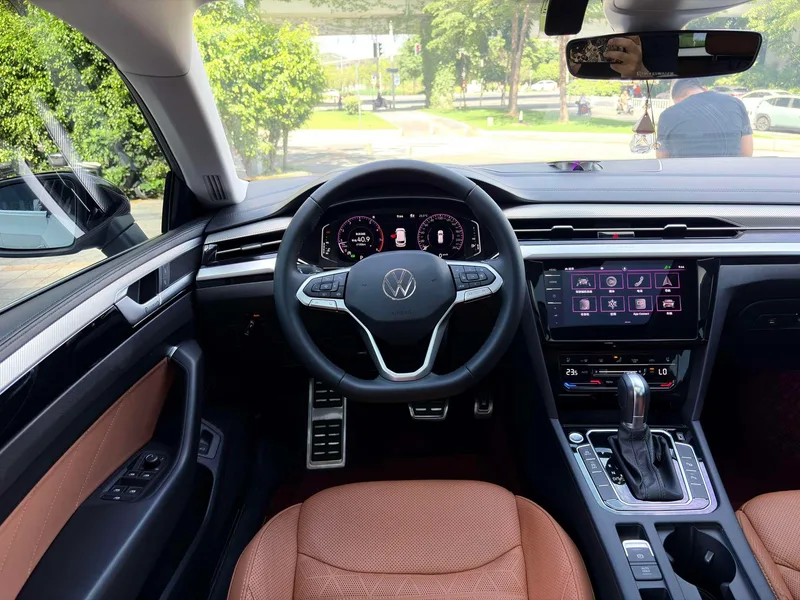 Volkswagen CC 2021 Voiture de chasse 380TSI Version Heart Hunting intérieur photo 6 Volkswagen CC 2021 Voiture de chasse 380TSI Version Heart Hunting intérieur photo 6
