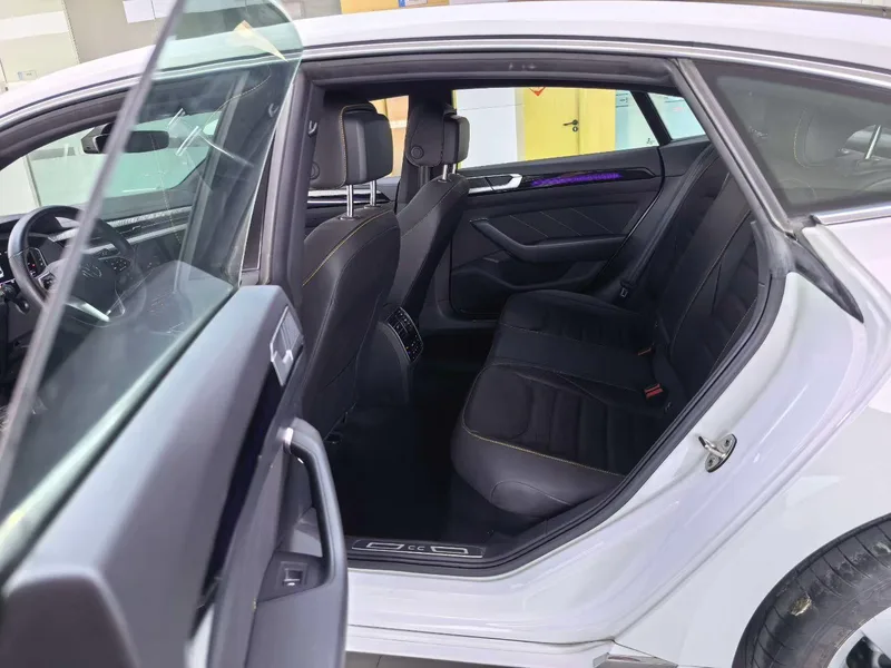 Volkswagen CC 2024 380TSI Version accrocheuse extérieur photo 5 Volkswagen CC 2024 380TSI Version accrocheuse extérieur photo 5