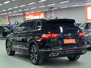 Volkswagen Tiguan L 2023 330TSI Deux roues motrices R-Line Version flagship extérieur photo 7 Volkswagen Tiguan L 2023 330TSI Deux roues motrices R-Line Version flagship extérieur photo 7