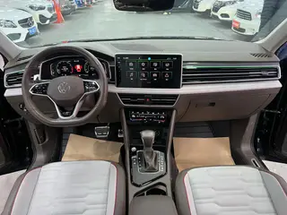 Volkswagen Tiguan L 2023 330TSI Deux roues motrices R-Line Version flagship intérieur photo 12 Volkswagen Tiguan L 2023 330TSI Deux roues motrices R-Line Version flagship intérieur photo 12