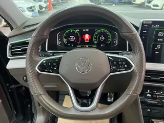Volkswagen Tiguan L 2023 330TSI Deux roues motrices R-Line Version flagship intérieur photo 13 Volkswagen Tiguan L 2023 330TSI Deux roues motrices R-Line Version flagship intérieur photo 13