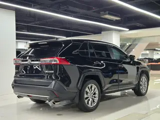 Toyota Wildlander 2022 2.0L Tracción a dos ruedas de lujo PLUS Edición exterior foto 4 Toyota Wildlander 2022 2.0L Tracción a dos ruedas de lujo PLUS Edición exterior foto 4