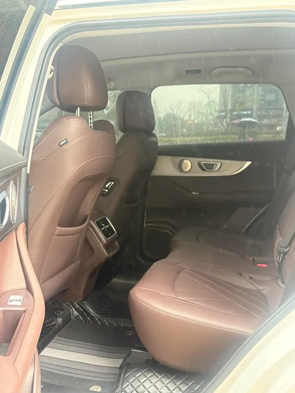 Chery Tiggo 8 Pro 2024 Champion Edition 290T Two-wheel Drive Peak Edition 7 seat exterior photo 5 Chery Tiggo 8 Pro 2024 Champion Edition 290T Two-wheel Drive Peak Edition 7 seat exterior photo 5