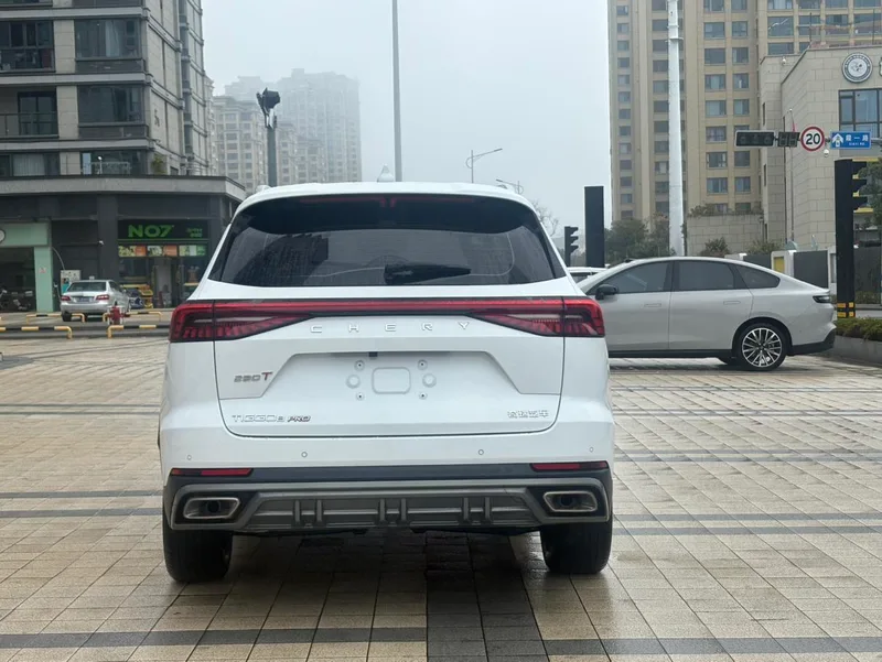 Chery Tiggo 8 Pro 2024 Champion Edition 290T Two-wheel Drive Peak Edition 7 seat interior photo 10 Chery Tiggo 8 Pro 2024 Champion Edition 290T Two-wheel Drive Peak Edition 7 seat interior photo 10