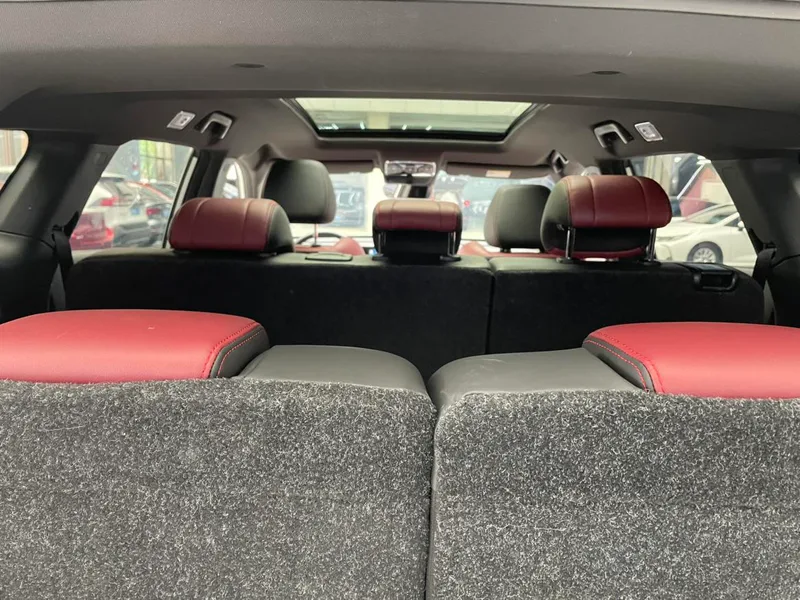 Jetour X70 PLUS 2022 1.6T DCT Tierra Pro 7 Asiento interior foto 17 Jetour X70 PLUS 2022 1.6T DCT Tierra Pro 7 Asiento interior foto 17