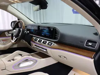 Mercedes-Benz GLS 2023 4.0T Automatic Four-wheel drive 6 seat parallel import interior photo 19 Mercedes-Benz GLS 2023 4.0T Automatic Four-wheel drive 6 seat parallel import interior photo 19