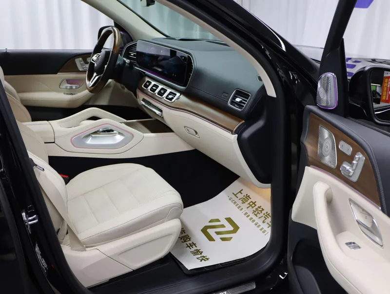 Mercedes-Benz GLS 2023 4.0T Automatic Four-wheel drive 6 seat parallel import interior photo 20 Mercedes-Benz GLS 2023 4.0T Automatic Four-wheel drive 6 seat parallel import interior photo 20